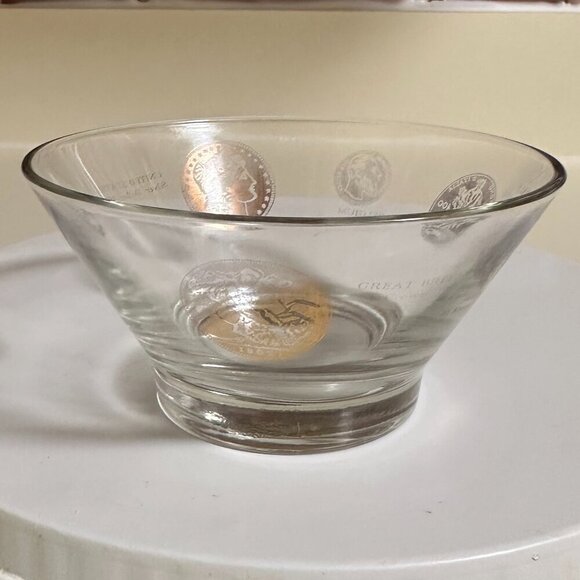 Clear Glass Bowl with Gold Accents - Picture 3 of 16